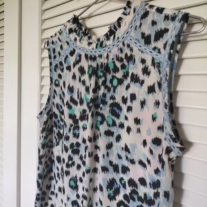 Loft Women's Sleeveless Animal Print Blouse 100% Rayon Lace Trim Detail Medium